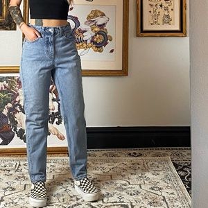 - Topshop moto mom jeans high waisted light wash size 25